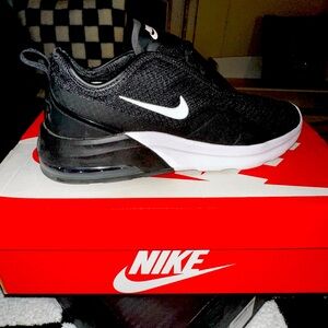 Nike air max motions